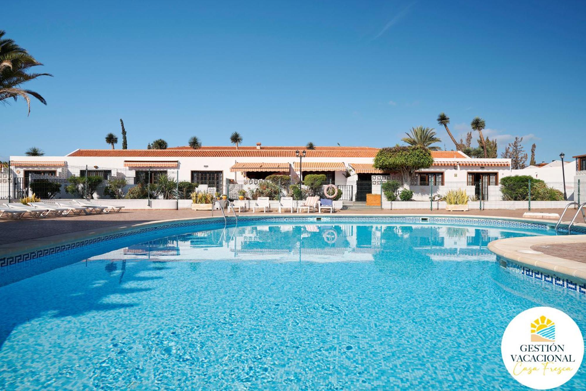 Marina Primavera Heated Pool Free Wifi 아데제 외부 사진