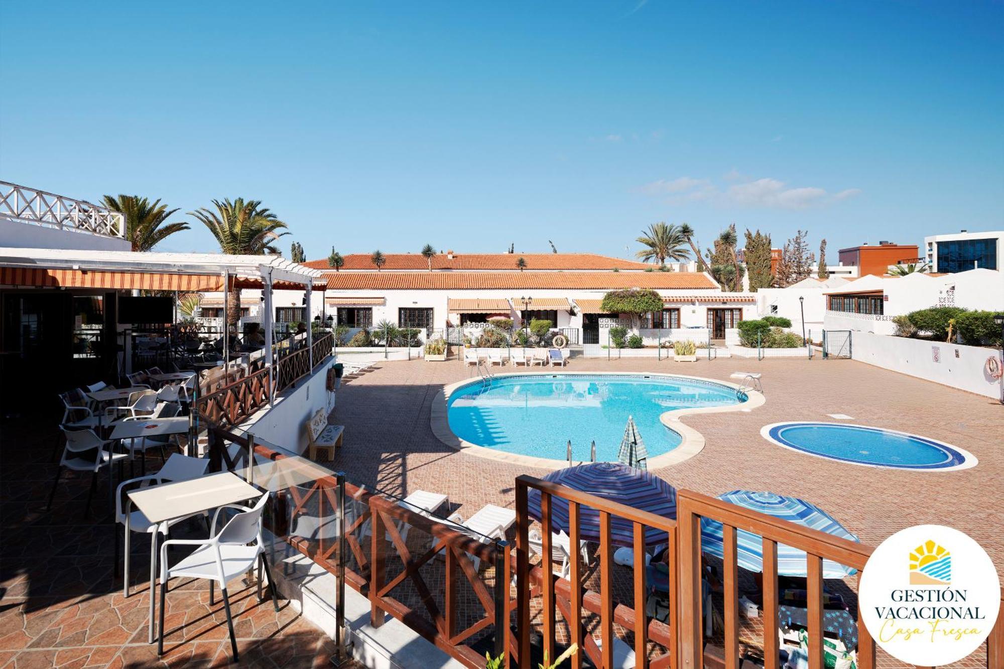 Marina Primavera Heated Pool Free Wifi 아데제 외부 사진
